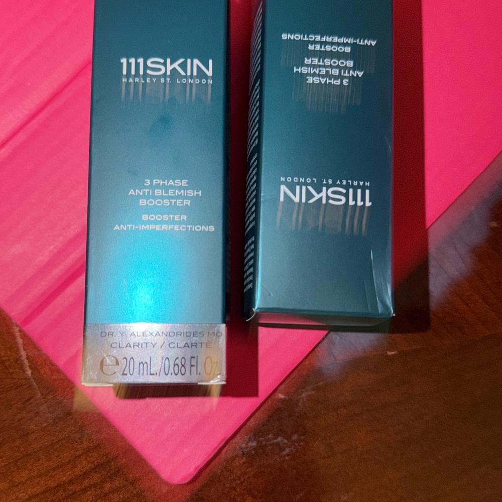 111SKIN Anti-Imperfections Booster in Teal and Gold